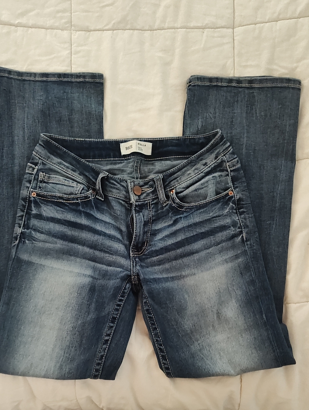 BKE Women's Boot Cut Jeans in Distressed Blue Wash
